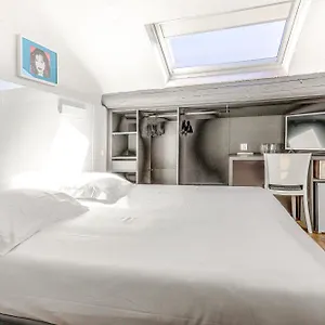 Amiraute Hotel