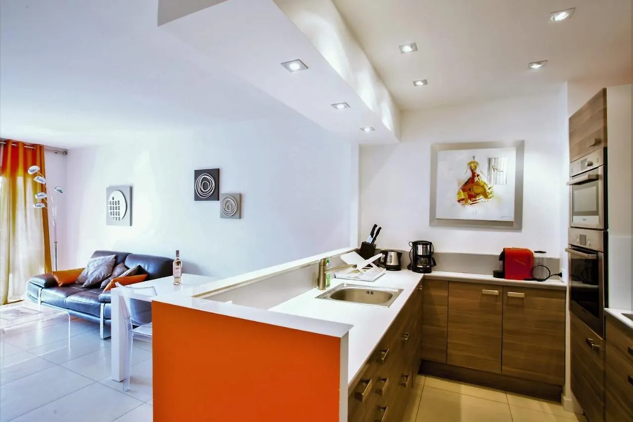 Modern Two Bedroom Apartment With Two Bathrooms, Just Behind The Carlton Cannes 0*,  France