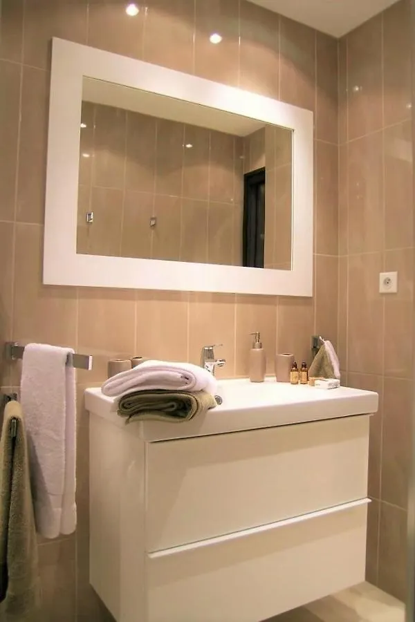 Modern Two Bedroom Apartment With Two Bathrooms, Just Behind The Carlton Cannes France
